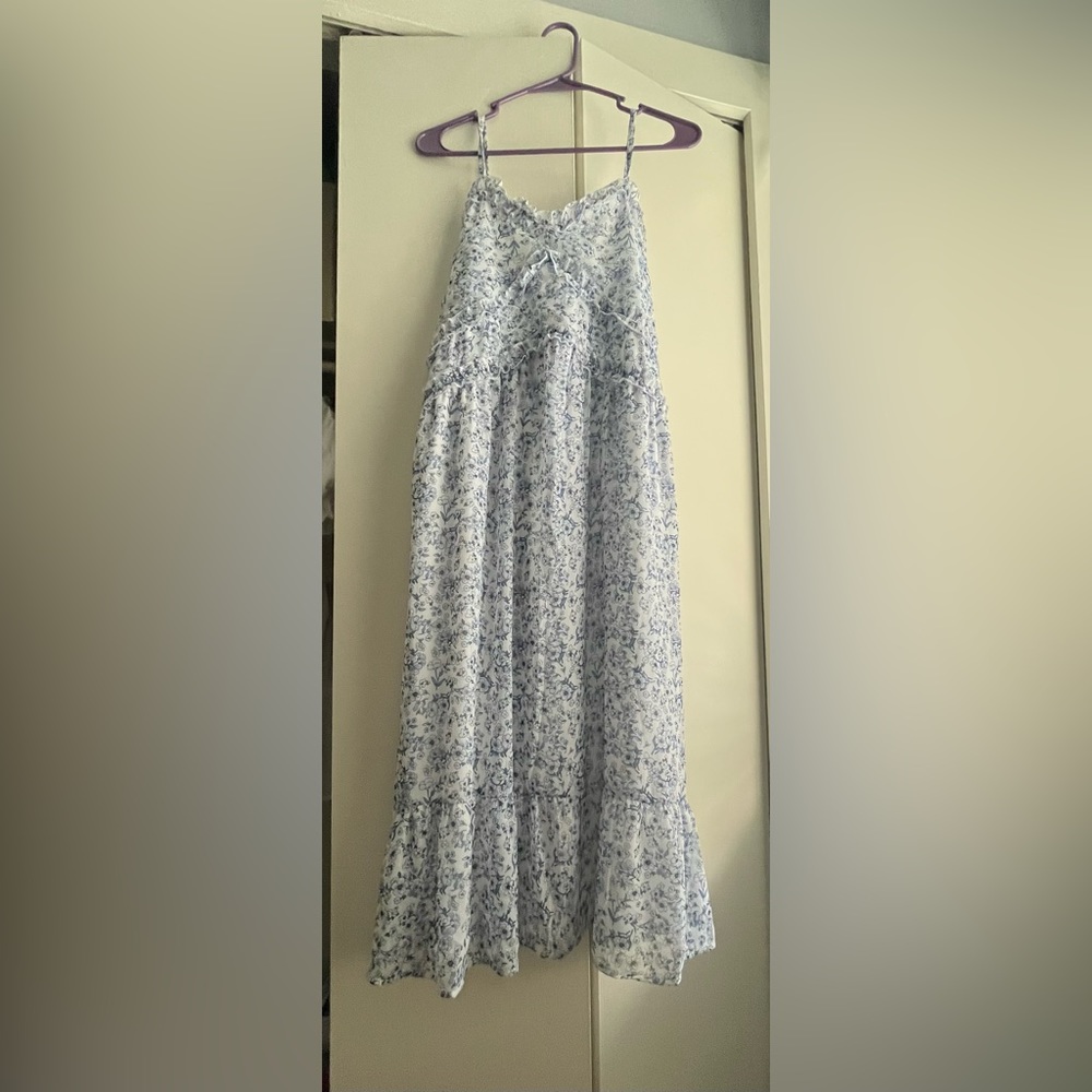 XL 15-17 Juniors Dress, White Floral Print. NEVER WORN WITH TAGS